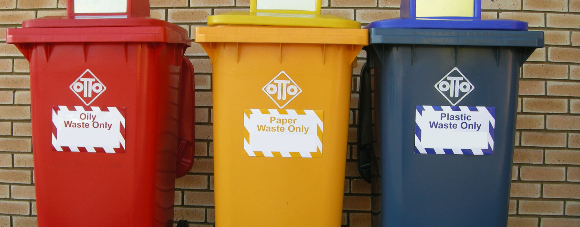 Код на мусоровоз. Garbage Disposal bin. Types of waste Disposal. Табличка General waste. Garbage bin Color code.